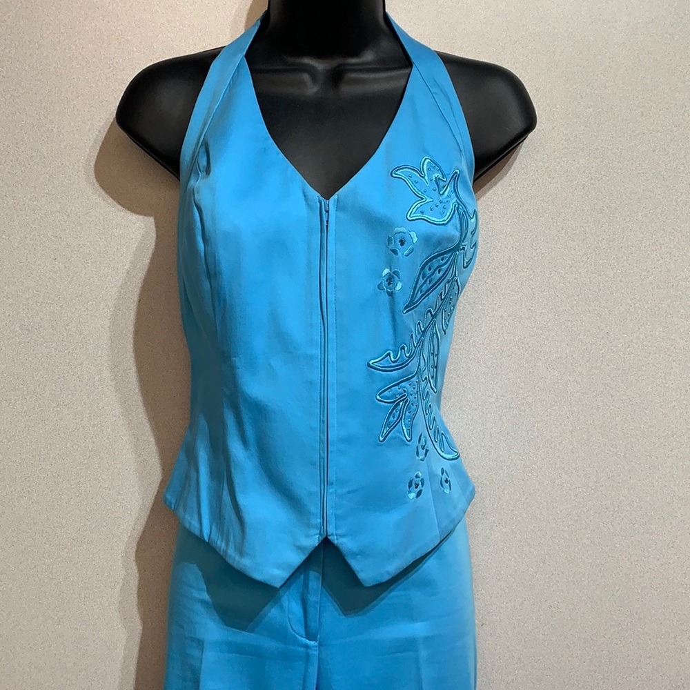 CACHE Halter Zip front embroidered detail size 10